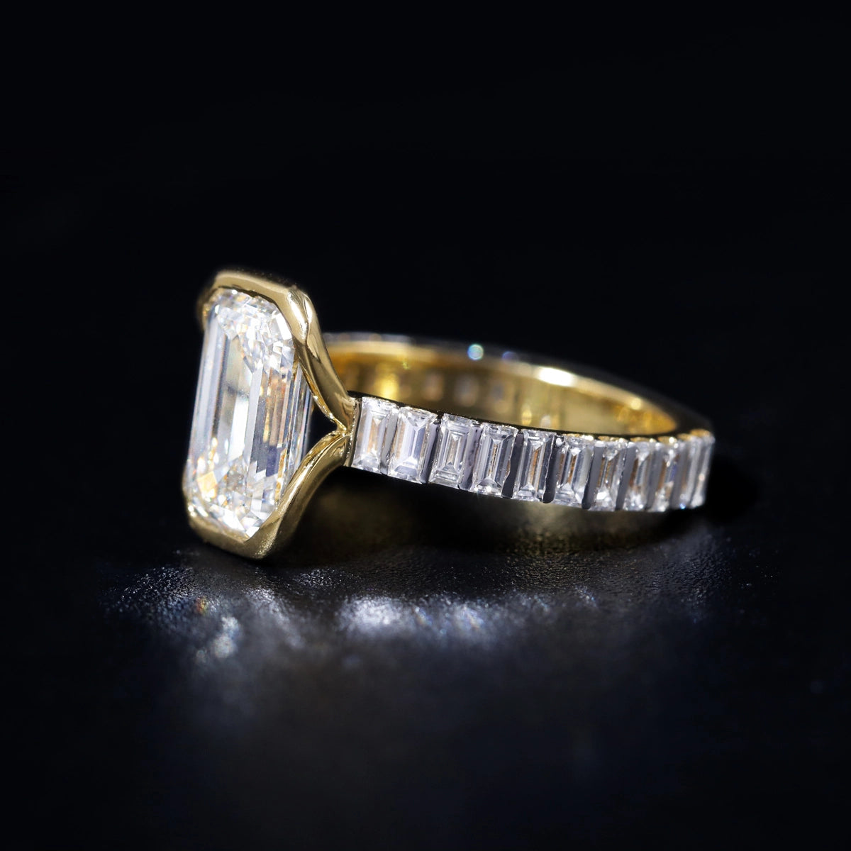 Emerald Half Bezel Ring With Bar Set Baguettes