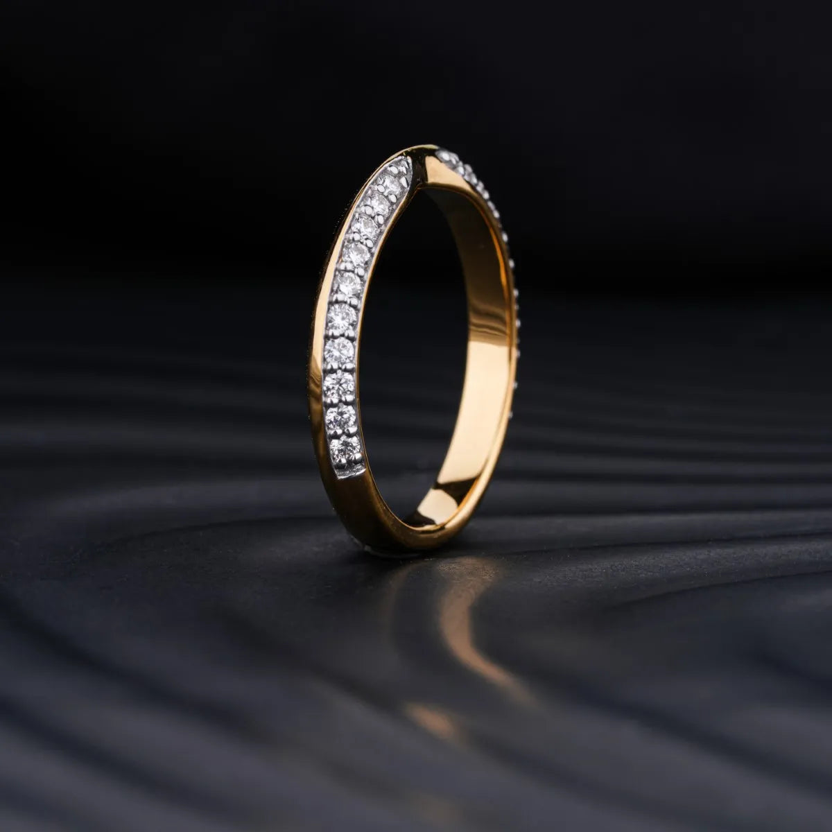 Curved Wedding Band For Round Diamond